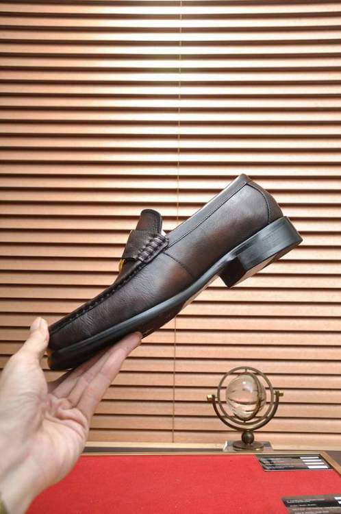 Picture of Louis Vuitton Shoes _SKULVsz38-45mnf074114454